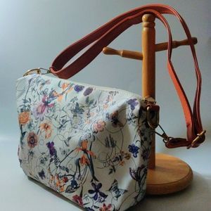 Wild Flower on‎ white classy and elegant Leather trimmed Shoulder bag